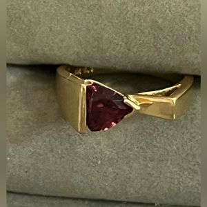 14k gold 7mm trillion cut Pink Tourmaline with rich color tone ring Size 8